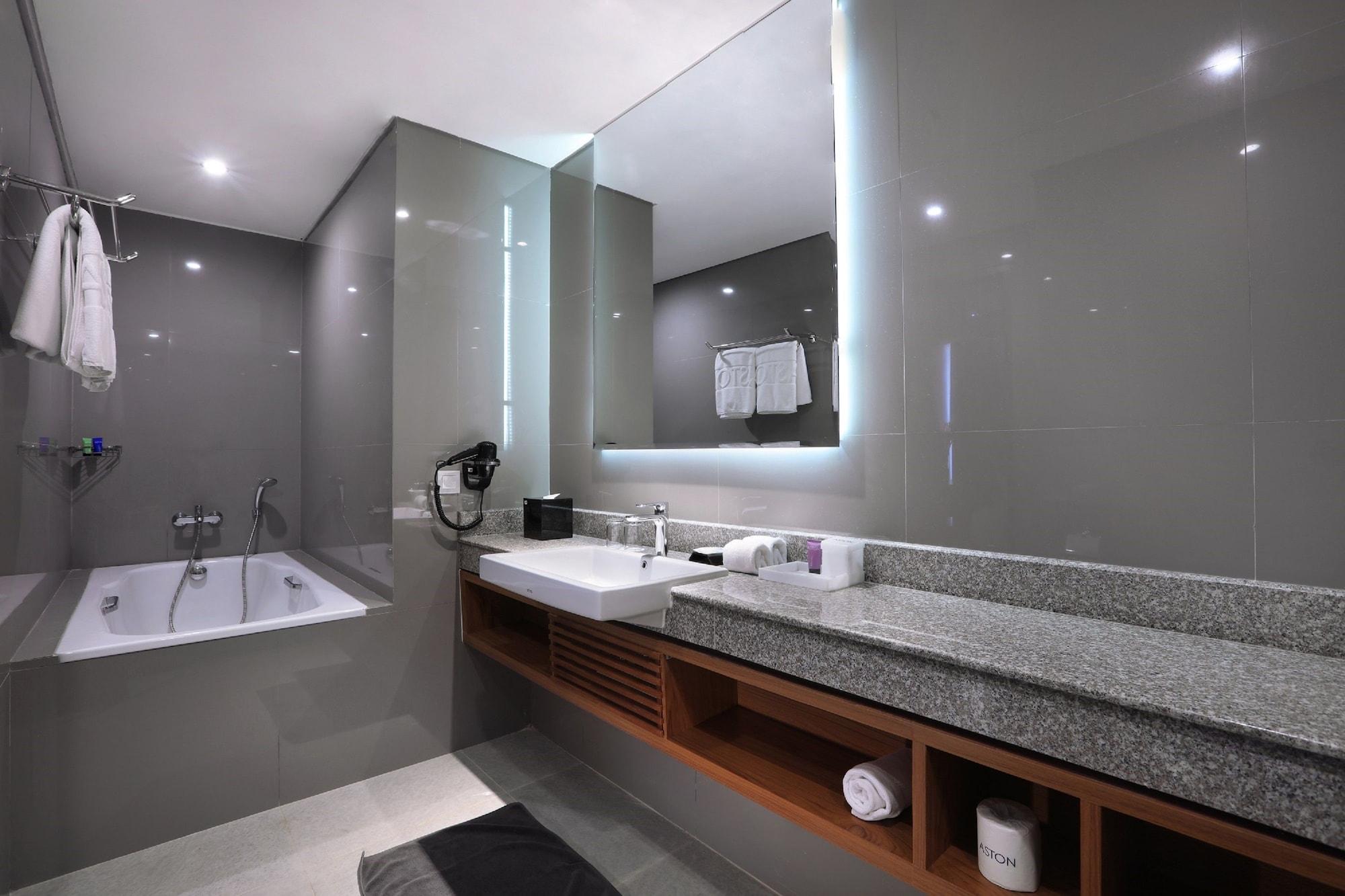 Aston Inn Batu Extérieur photo