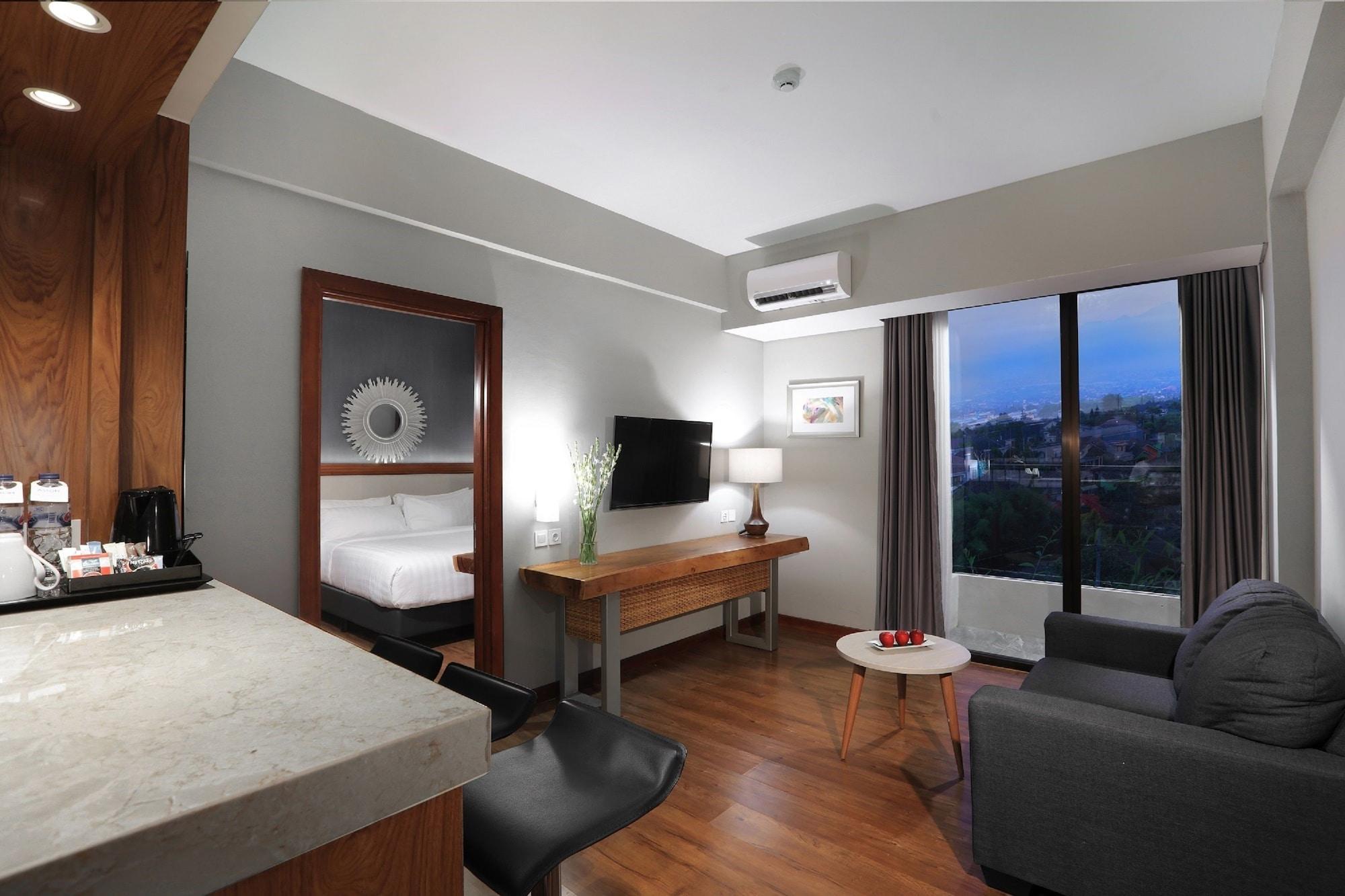 Aston Inn Batu Extérieur photo